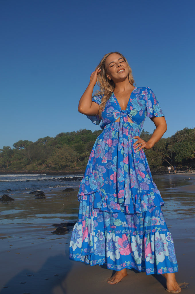 Blue dahlia tie maxi gown Wilde Bella Blue dahlia tie maxi gown Wilde Bella